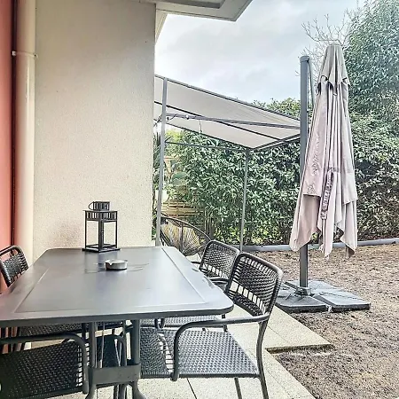 2 Bedrooms, Near Paris, Family Friendly, Metro Rer Rosny-sous-Bois