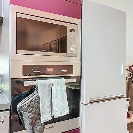 2 Bedrooms, Near Paris, Family Friendly, Metro Rer * Rosny-sous-Bois