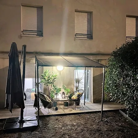 2 Bedrooms, Near Paris, Family Friendly, Metro Rer Apartment Rosny-sous-Bois