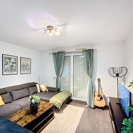 2 Bedrooms, Near Paris, Family Friendly, Metro Rer Apartment